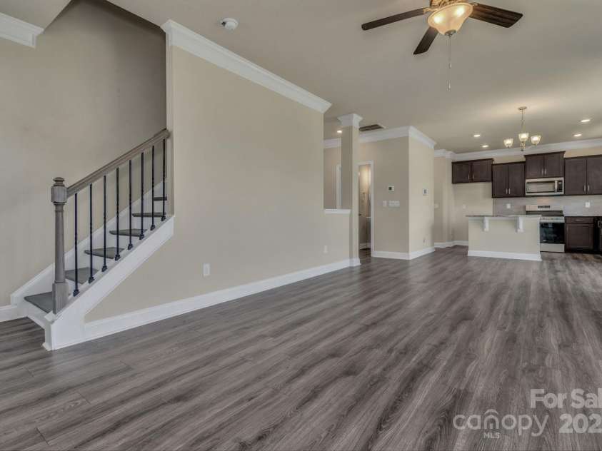 59 Thornberry Road, Hendersonville, NC 28792.  MLS# CAR4278658, YatesRealty ID 4117. 