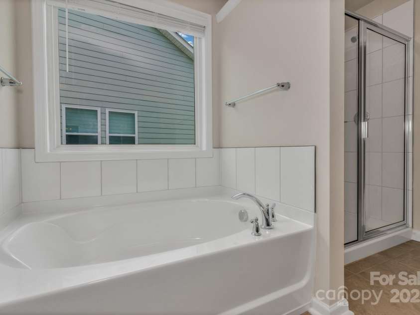 59 Thornberry Road, Hendersonville, NC 28792.  MLS# CAR4278658, YatesRealty ID 4117. 