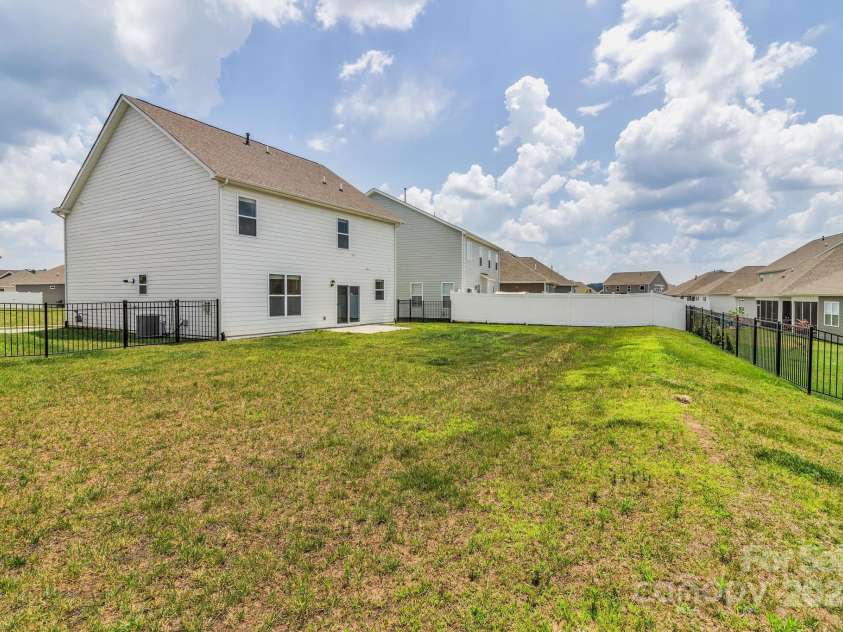 59 Thornberry Road, Hendersonville, NC 28792.  MLS# CAR4278658, YatesRealty ID 4117. 