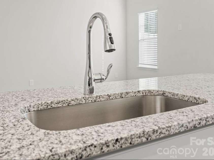4158 Olympus Avenue, Gastonia, NC 28052.  MLS# CAR4408663, YatesRealty ID 41174. Sierra Ridge Norway Oversized Kitchen Sink