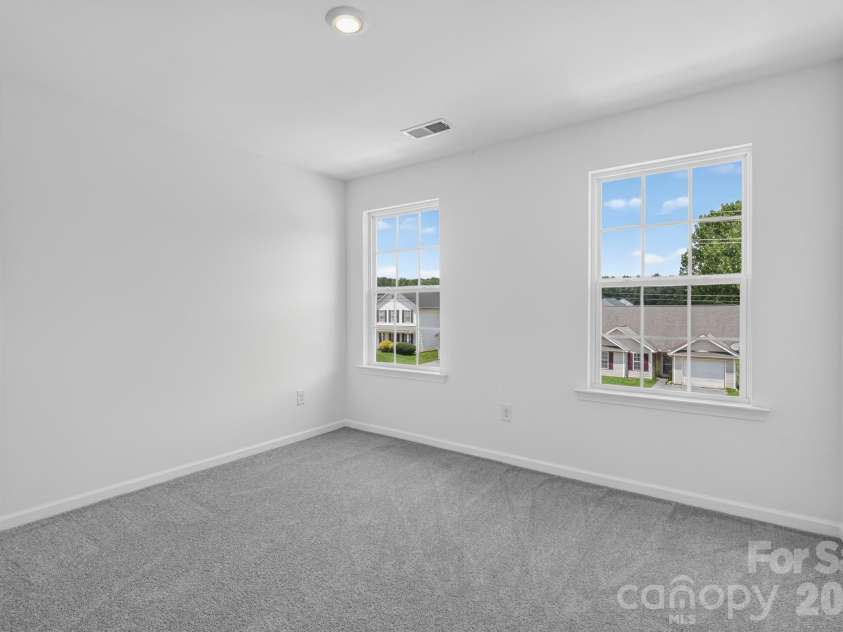 9427 Old Dowd Road, Charlotte, NC 28214.  MLS# CAR4409018, YatesRealty ID 41175. 