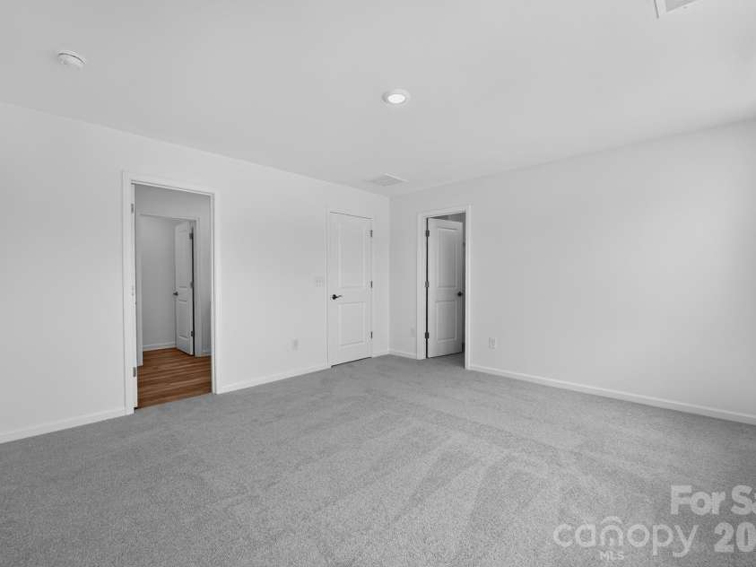 9427 Old Dowd Road, Charlotte, NC 28214.  MLS# CAR4409018, YatesRealty ID 41175. 