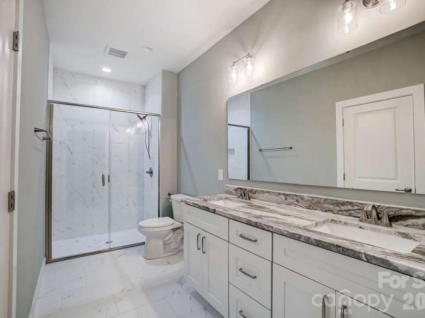 1529 28th Street Place, Hickory, NC 28602.  MLS# CAR4408984, YatesRealty ID 41178. 