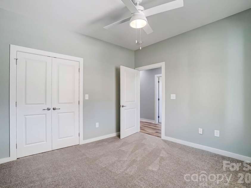 1529 28th Street Place, Hickory, NC 28602.  MLS# CAR4408984, YatesRealty ID 41178. 