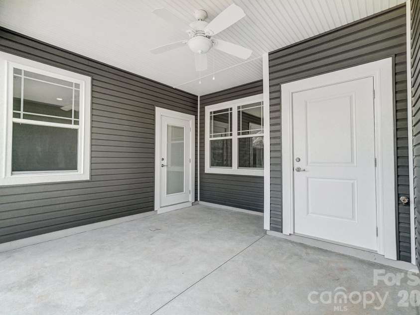 1529 28th Street Place, Hickory, NC 28602.  MLS# CAR4408984, YatesRealty ID 41178. 