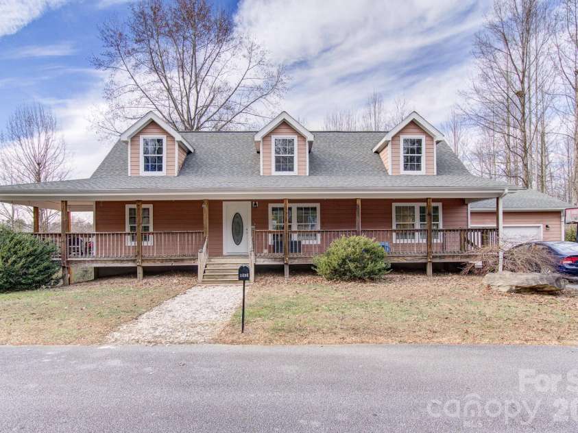 1496 Summit Springs Drive, Flat Rock, NC 28731.  MLS# CAR4332633, YatesRealty ID 4118. 