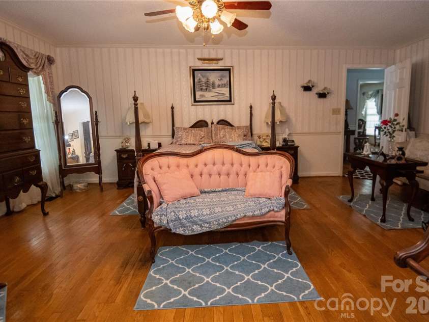 100 Oakridge Drive, Morganton, NC 28655.  MLS# CAR4406436, YatesRealty ID 41182. 