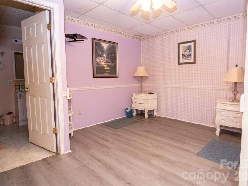 100 Oakridge Drive, Morganton, NC 28655.  MLS# CAR4406436, YatesRealty ID 41182. 