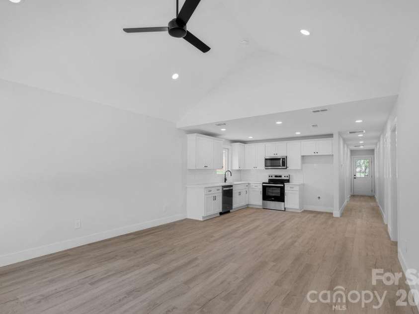 510 Second Avenue, Gastonia, NC 28054.  MLS# CAR4409848, YatesRealty ID 41188. 