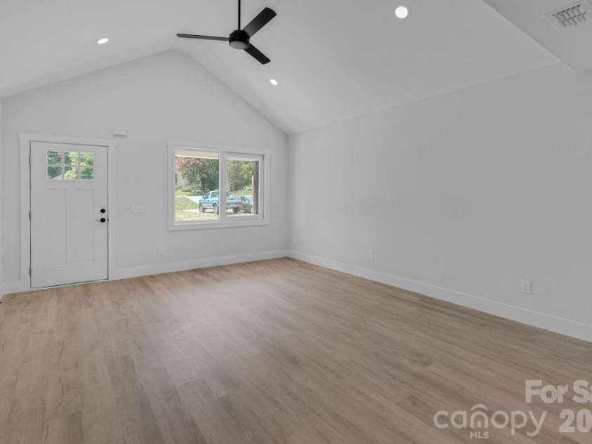 510 Second Avenue, Gastonia, NC 28054.  MLS# CAR4409848, YatesRealty ID 41188. 