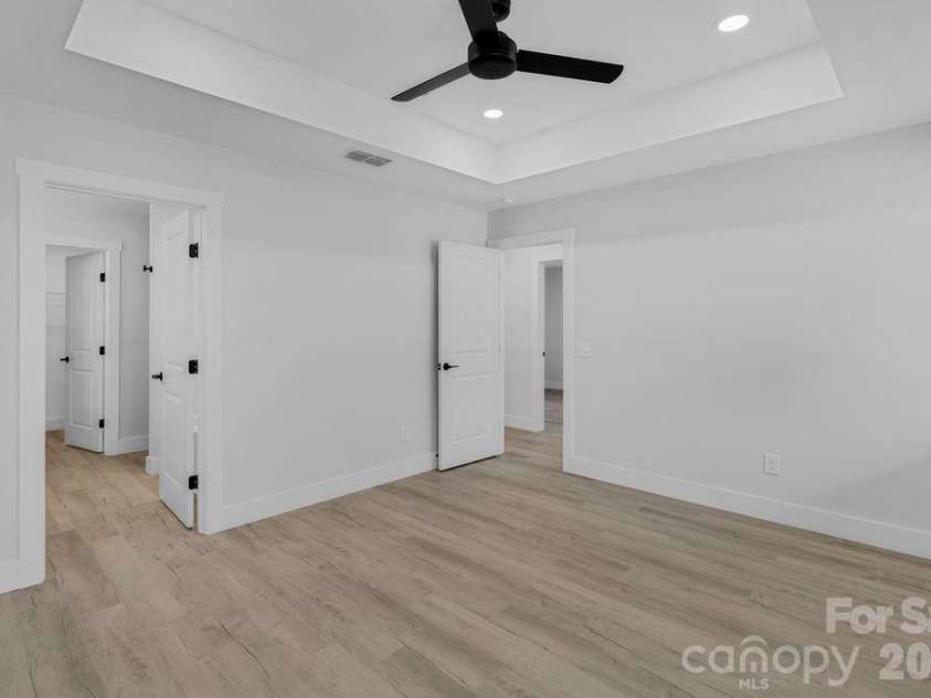 510 Second Avenue, Gastonia, NC 28054.  MLS# CAR4409848, YatesRealty ID 41188. 