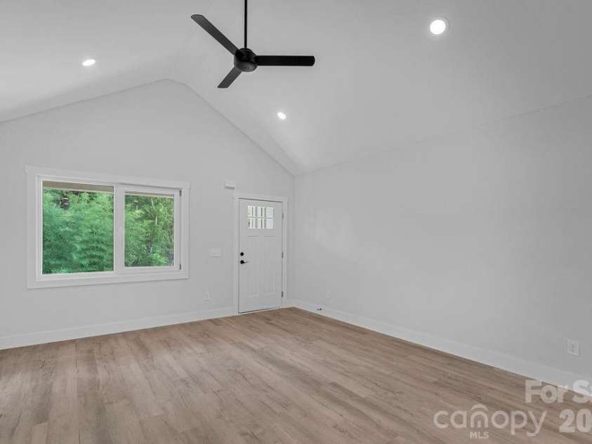 520 Second Avenue, Gastonia, NC 28054.  MLS# CAR4409852, YatesRealty ID 41189. 