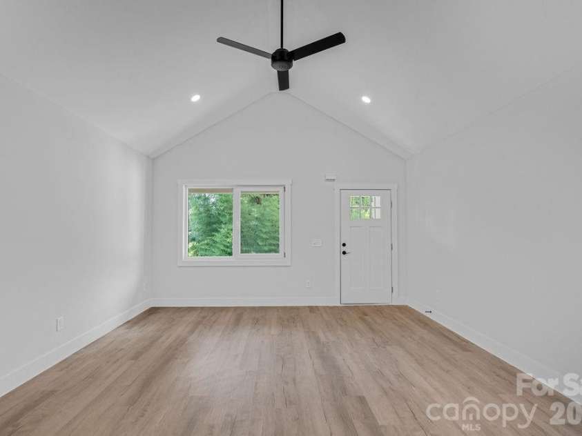 520 Second Avenue, Gastonia, NC 28054.  MLS# CAR4409852, YatesRealty ID 41189. 