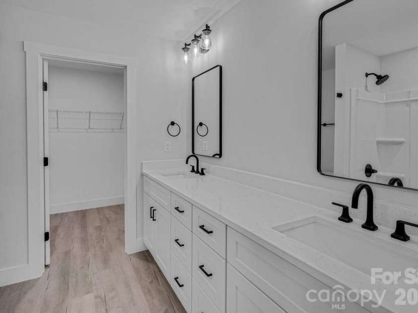 520 Second Avenue, Gastonia, NC 28054.  MLS# CAR4409852, YatesRealty ID 41189. 