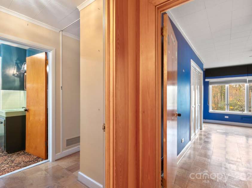 702 Forest Hill Drive, Shelby, NC 28150.  MLS# CAR4185280, YatesRealty ID 4119. Continuing through the main floor