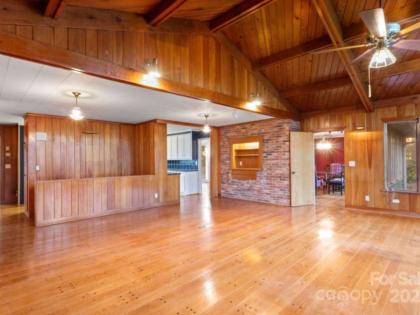 702 Forest Hill Drive, Shelby, NC 28150.  MLS# CAR4185280, YatesRealty ID 4119. This unique room boasts gorgeous wood floors.