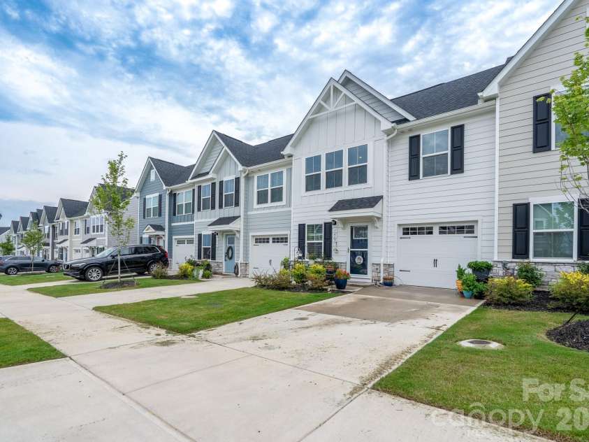 121 Jameson Park Drive, Troutman, NC 28166.  MLS# CAR4409911, YatesRealty ID 41192. 