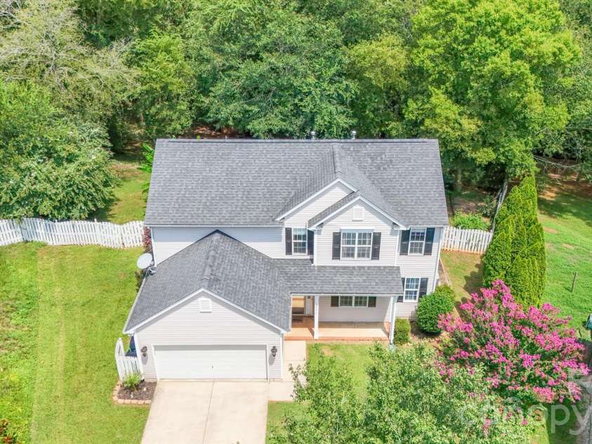 13316 Emerald Branch Lane, Charlotte, NC 28273.  MLS# CAR4409494, YatesRealty ID 41194. 