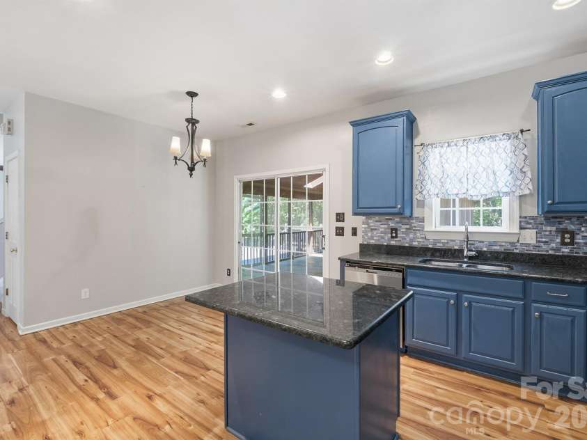 13316 Emerald Branch Lane, Charlotte, NC 28273.  MLS# CAR4409494, YatesRealty ID 41194. 