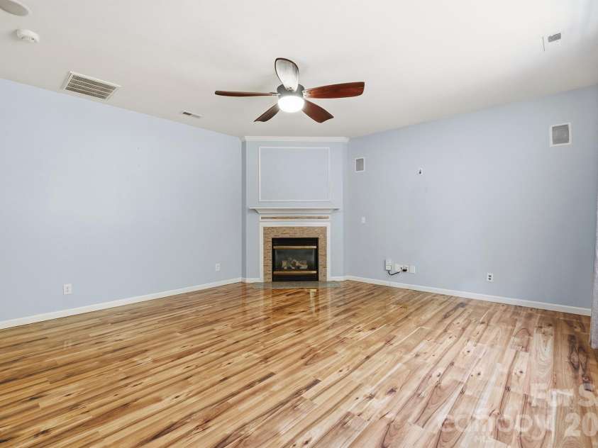 13316 Emerald Branch Lane, Charlotte, NC 28273.  MLS# CAR4409494, YatesRealty ID 41194. 
