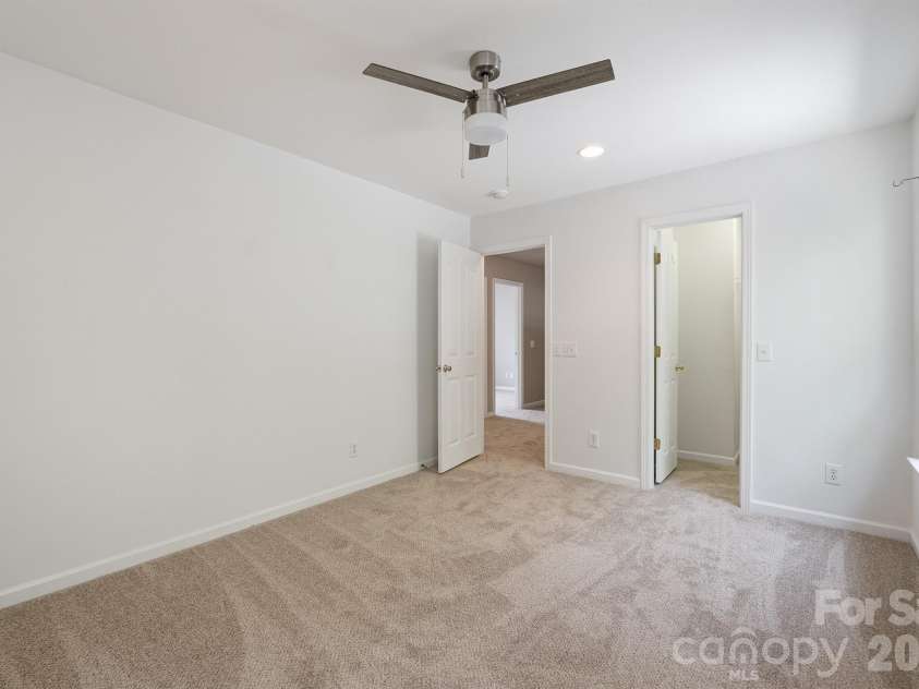 13316 Emerald Branch Lane, Charlotte, NC 28273.  MLS# CAR4409494, YatesRealty ID 41194. 