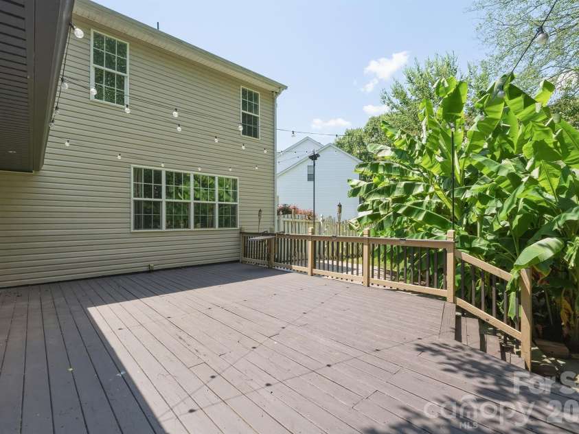 13316 Emerald Branch Lane, Charlotte, NC 28273.  MLS# CAR4409494, YatesRealty ID 41194. 