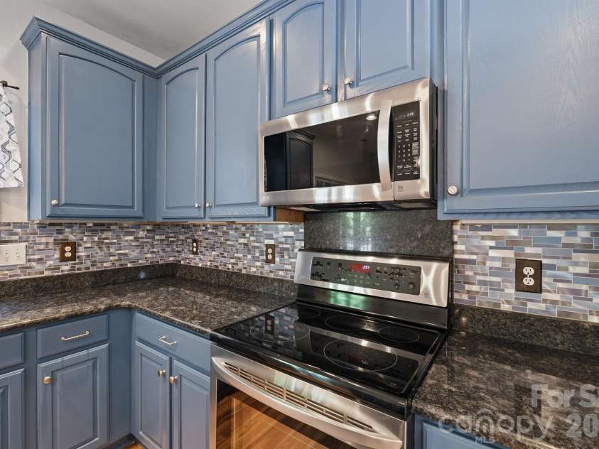 13316 Emerald Branch Lane, Charlotte, NC 28273.  MLS# CAR4409494, YatesRealty ID 41194. 