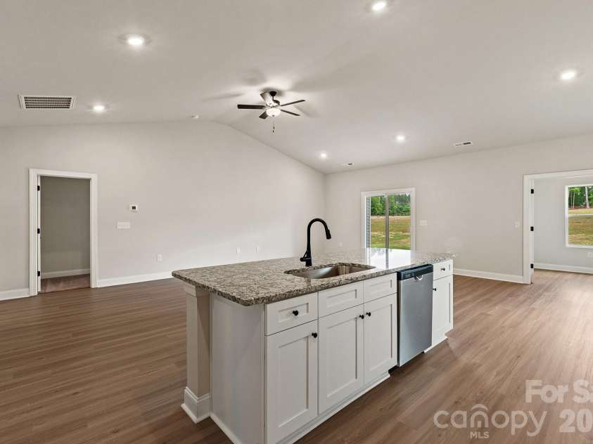 8114 Cravat Court, Charlotte, NC 28215.  MLS# CAR4410004, YatesRealty ID 41196. 