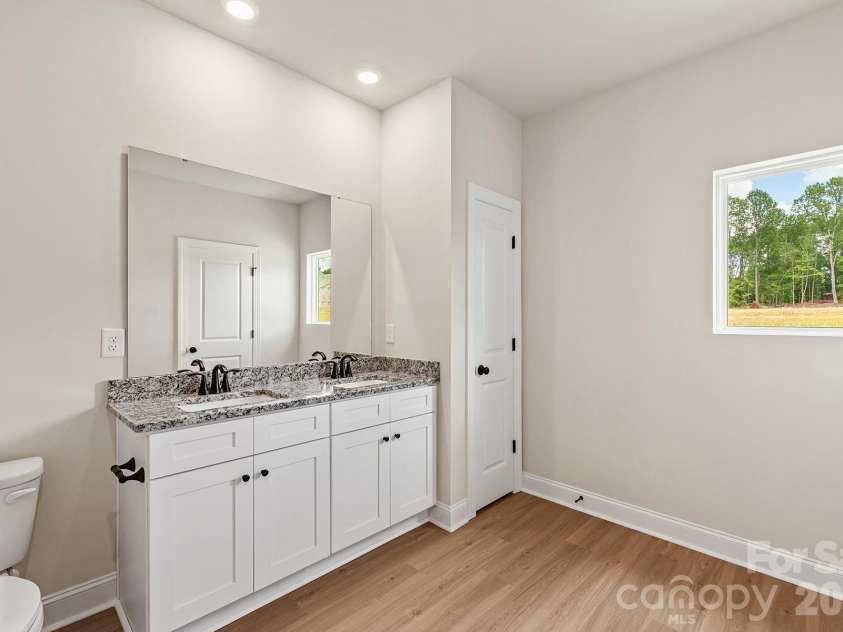 8114 Cravat Court, Charlotte, NC 28215.  MLS# CAR4410004, YatesRealty ID 41196. 