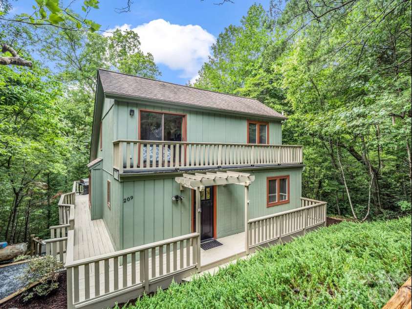 209 Dogwood Drive, Lake Lure, NC 28746.  MLS# CAR4408649, YatesRealty ID 41197. 