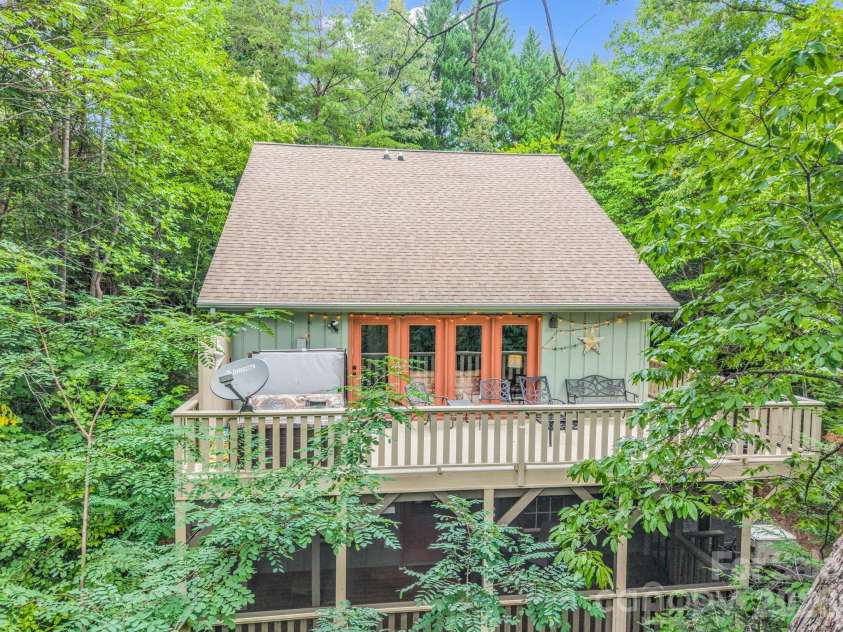 209 Dogwood Drive, Lake Lure, NC 28746.  MLS# CAR4408649, YatesRealty ID 41197. 