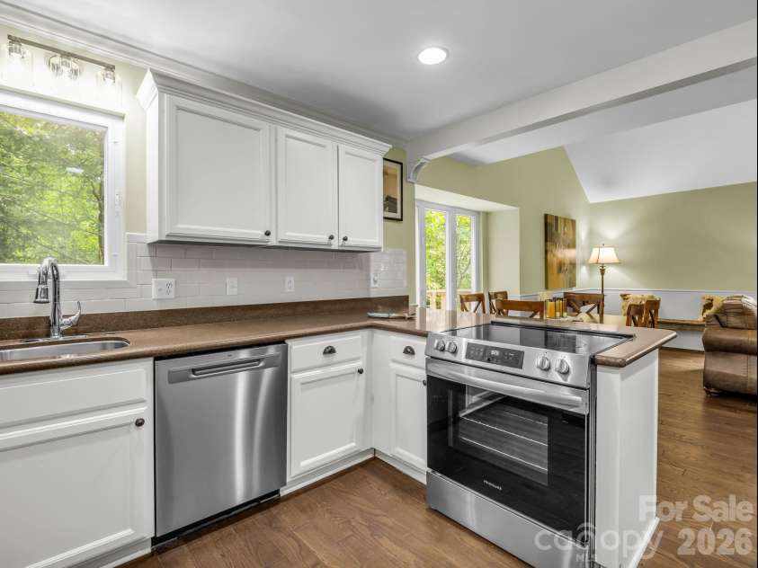 209 Dogwood Drive, Lake Lure, NC 28746.  MLS# CAR4408649, YatesRealty ID 41197. 