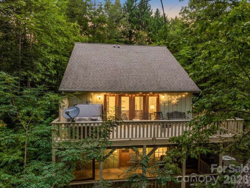 209 Dogwood Drive, Lake Lure, NC 28746.  MLS# CAR4408649, YatesRealty ID 41197. 