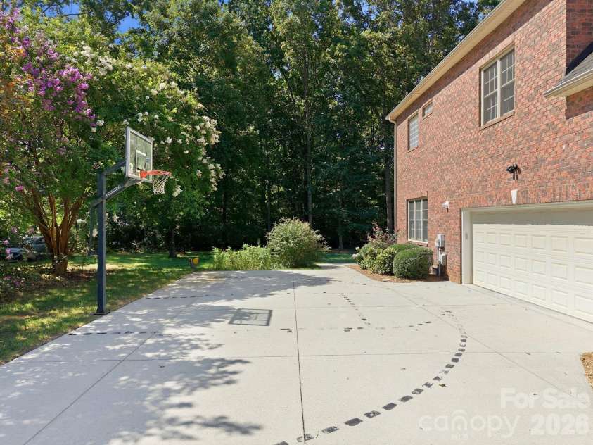 209 Churchill Drive, Salisbury, NC 28144.  MLS# CAR4409995, YatesRealty ID 41199. 