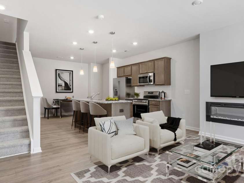 2940 Sloan Drive, Charlotte, NC 28208.  MLS# CAR4288735, YatesRealty ID 412. 