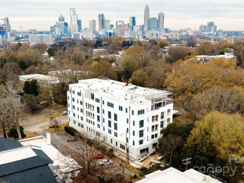 409 Queens Road, Charlotte, NC 28207.  MLS# CAR4333850, YatesRealty ID 412. 