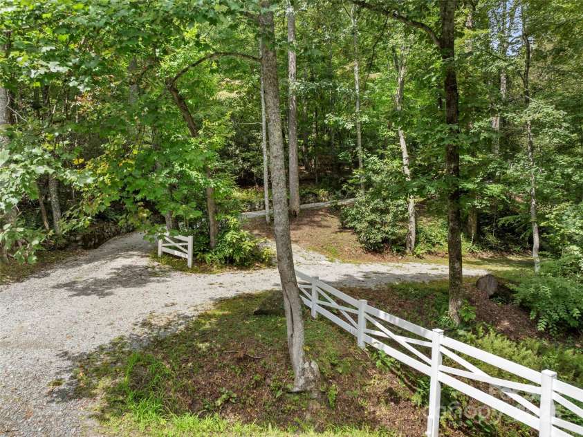 812 Crab Creek Road, Hendersonville, NC 28739.  MLS# CAR4313649, YatesRealty ID 412. 