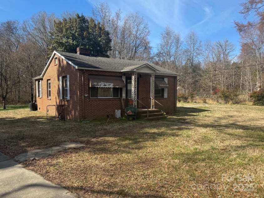128 Trexler Avenue, Mount Holly, NC 28120.  MLS# CAR4224833, YatesRealty ID 4120. 