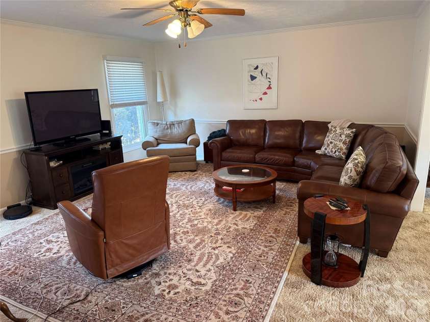 207 Daniel Drive, Hendersonville, NC 28739.  MLS# CAR4343293, YatesRealty ID 4120. 