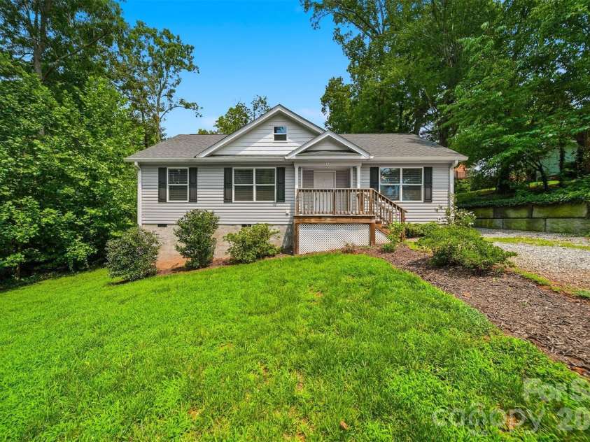 117 Falls Street, Morganton, NC 28655.  MLS# CAR4409147, YatesRealty ID 41201. 