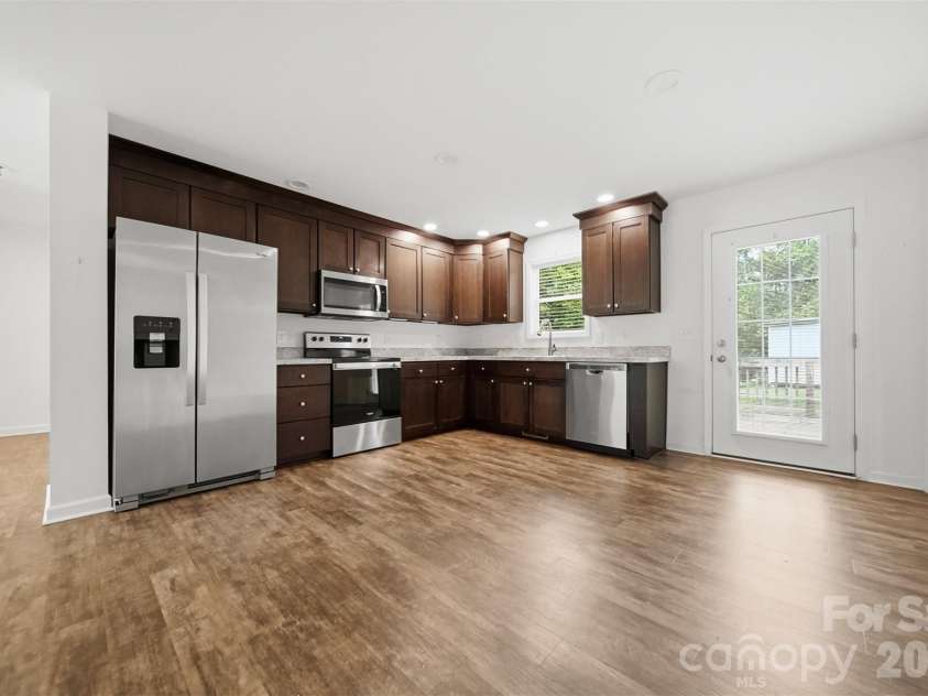 117 Falls Street, Morganton, NC 28655.  MLS# CAR4409147, YatesRealty ID 41201. 