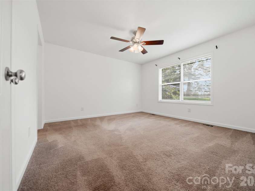 117 Falls Street, Morganton, NC 28655.  MLS# CAR4409147, YatesRealty ID 41201. 