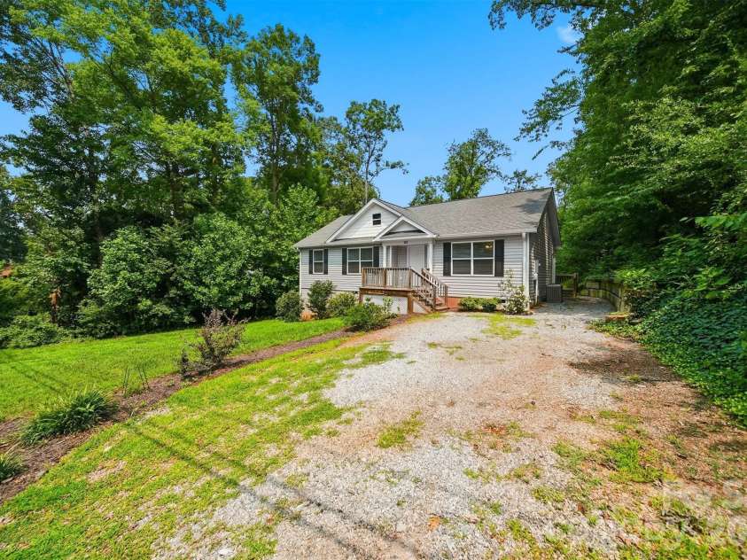 117 Falls Street, Morganton, NC 28655.  MLS# CAR4409147, YatesRealty ID 41201. 