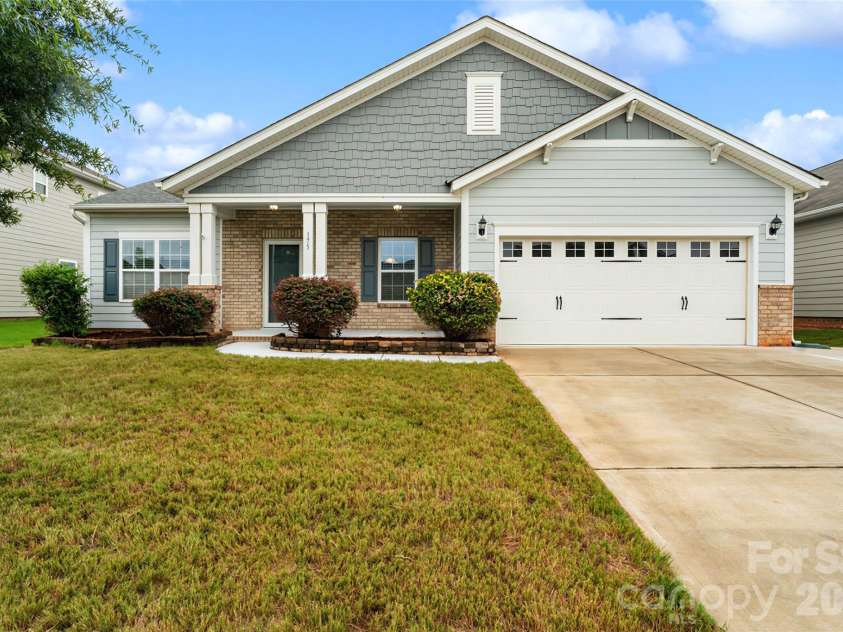 175 Glastonbury Drive, Mooresville, NC 28115.  MLS# CAR4410034, YatesRealty ID 41206. 