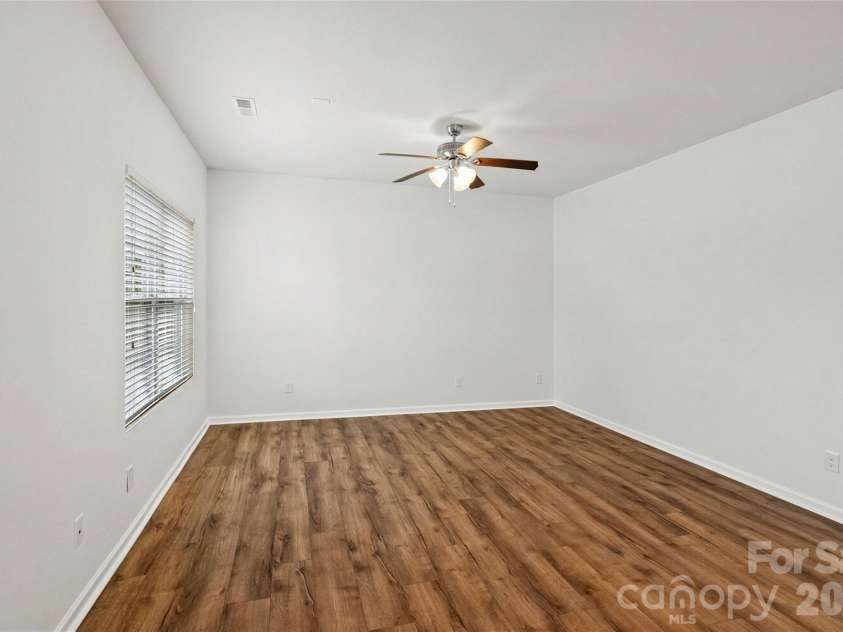 175 Glastonbury Drive, Mooresville, NC 28115.  MLS# CAR4410034, YatesRealty ID 41206. 