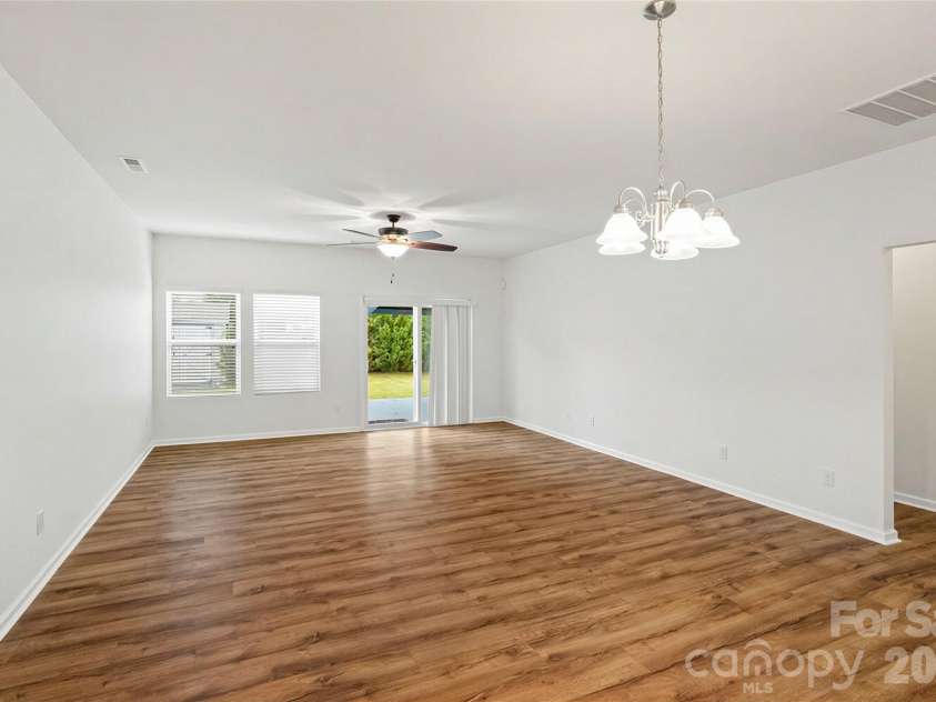 175 Glastonbury Drive, Mooresville, NC 28115.  MLS# CAR4410034, YatesRealty ID 41206. 