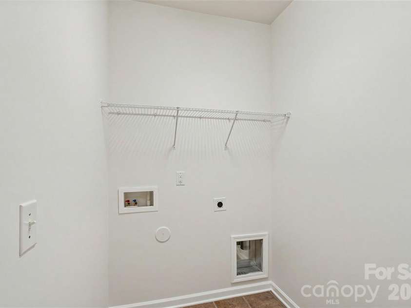 175 Glastonbury Drive, Mooresville, NC 28115.  MLS# CAR4410034, YatesRealty ID 41206. 