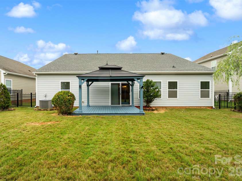 175 Glastonbury Drive, Mooresville, NC 28115.  MLS# CAR4410034, YatesRealty ID 41206. 