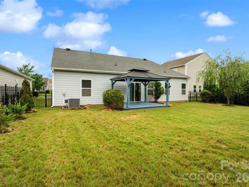175 Glastonbury Drive, Mooresville, NC 28115.  MLS# CAR4410034, YatesRealty ID 41206. 