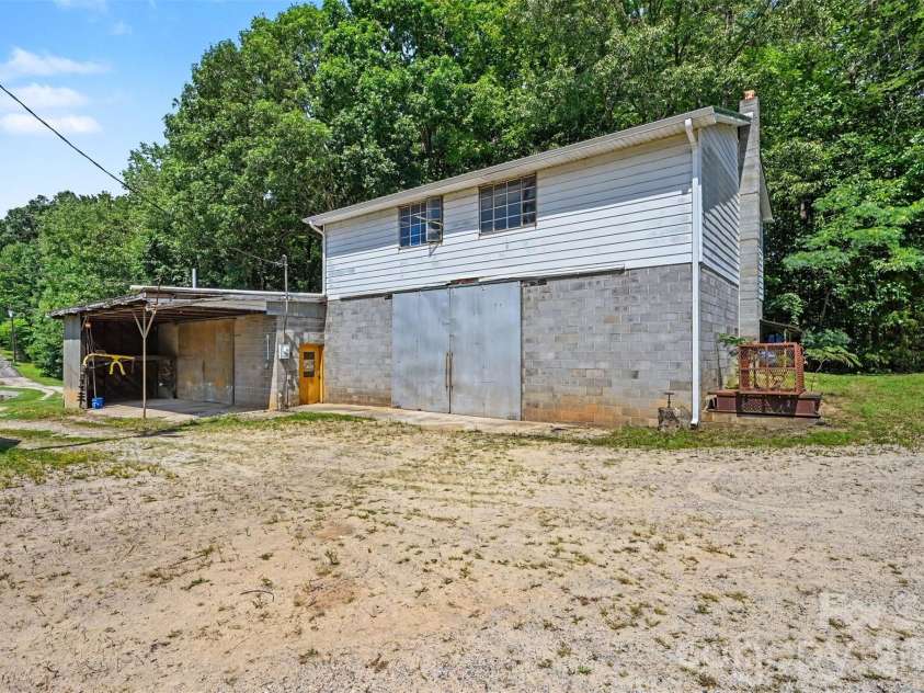 184 Hawkins Holler Drive, Salisbury, NC 28146.  MLS# CAR4410213, YatesRealty ID 41207. 